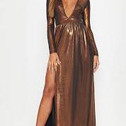 Welcome party example attire for women.