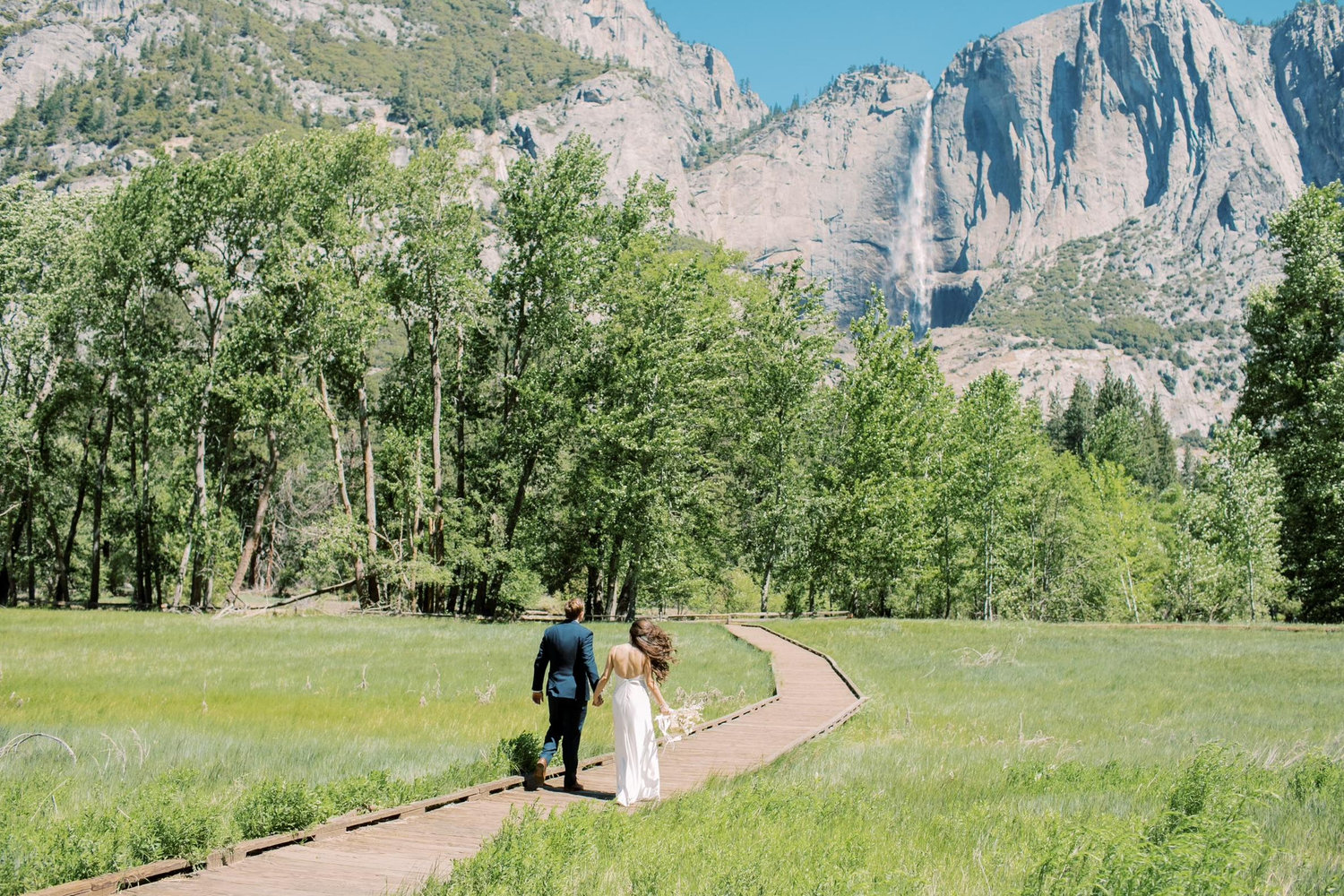 The Wedding Website of Desiree Dei Rossi and Zachary Holback