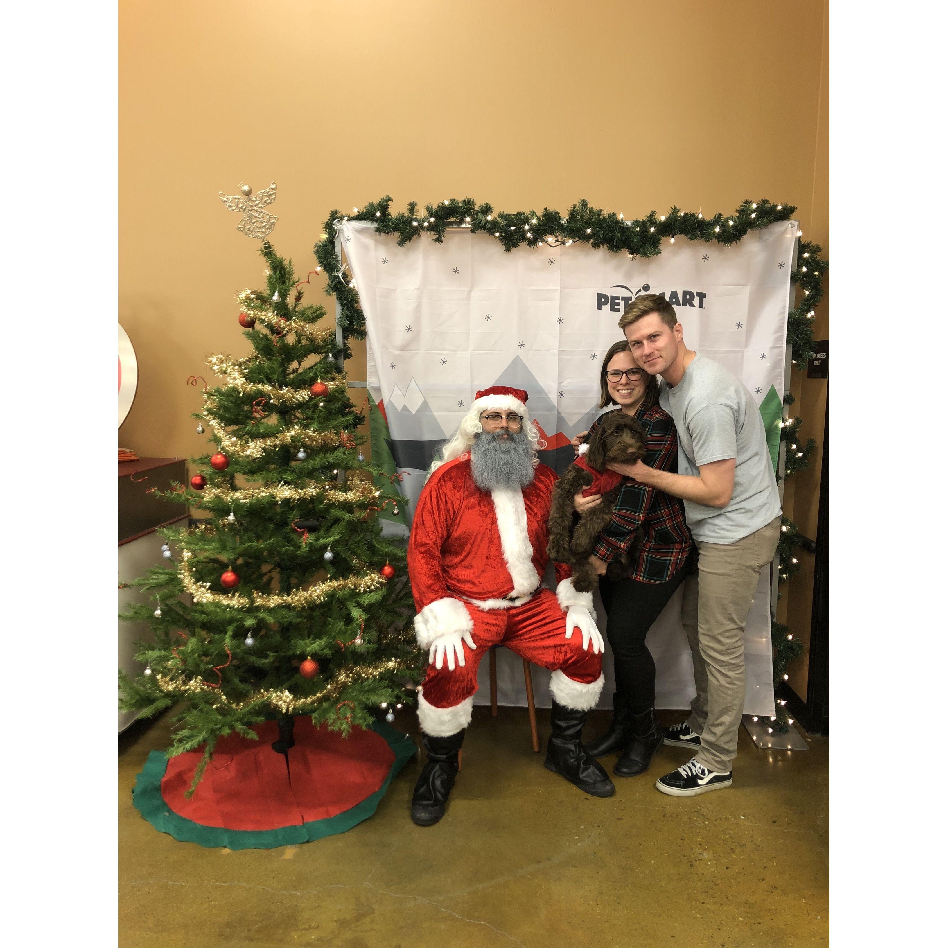 December 2019 Ripley's 1st time meeting Santa-Paw