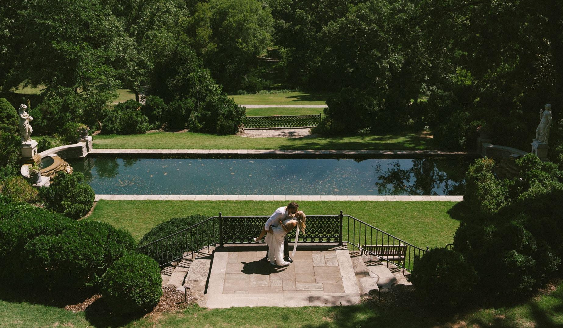 The Wedding Website of Emily Dixon and Tommy Miller