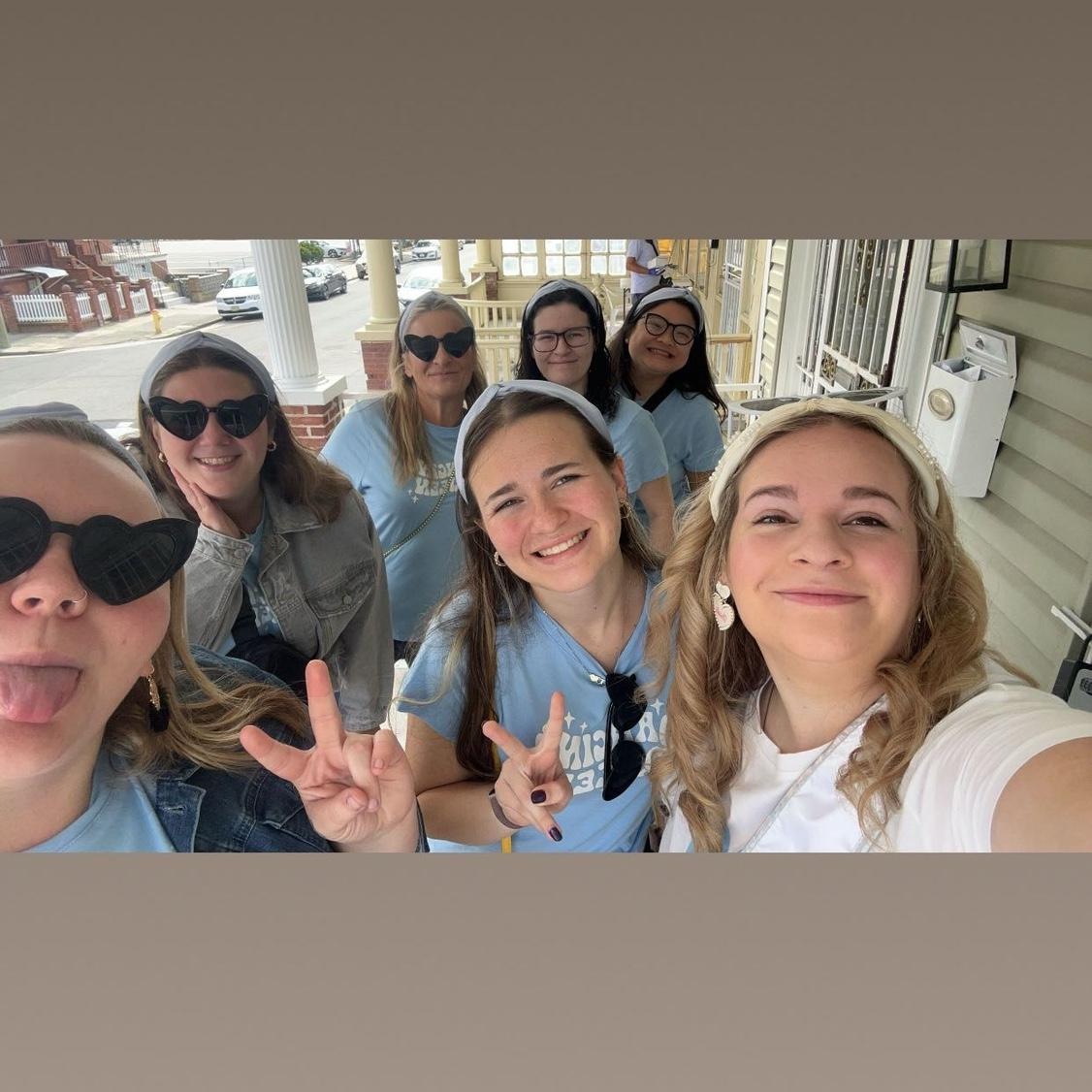 Group bachelorette photo!