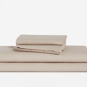 Brooklinen, Classic Percale 4 Piece Core Sheet Set (King, Pebble)