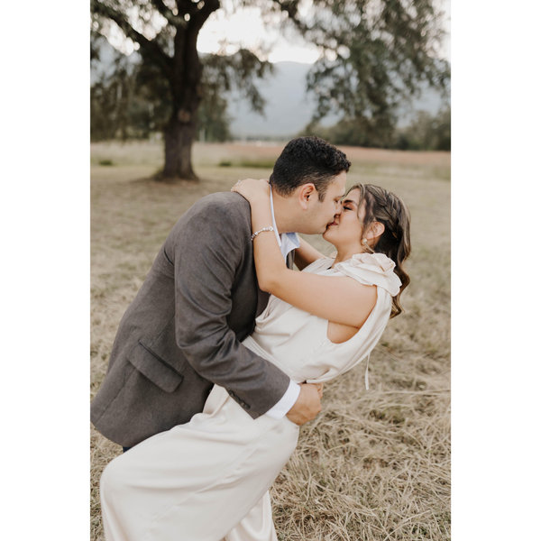 Leslie Galvan and Raúl Saenz's Wedding Website