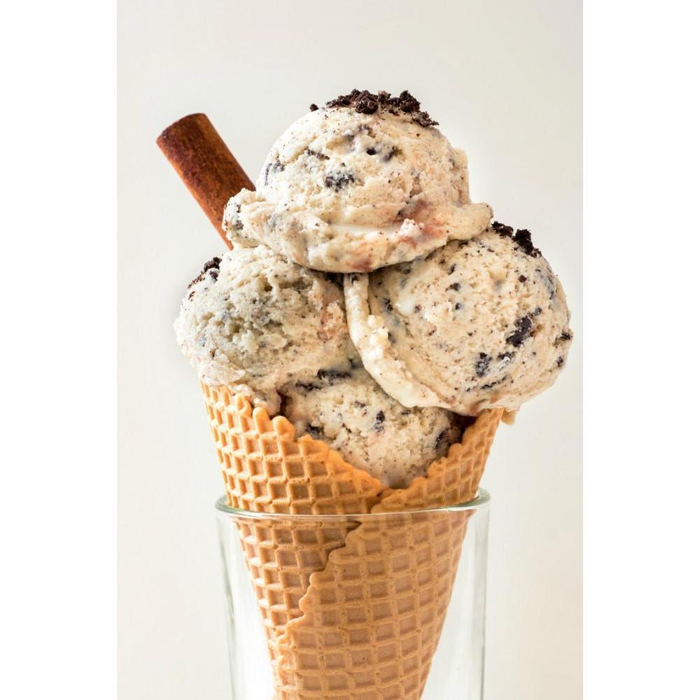 STRACCIATELLA
The “Stracciatella” flavor was invented here in Bergamo at La Marianna Ristorante, and you can’t leave without grabbing a cup or cone.