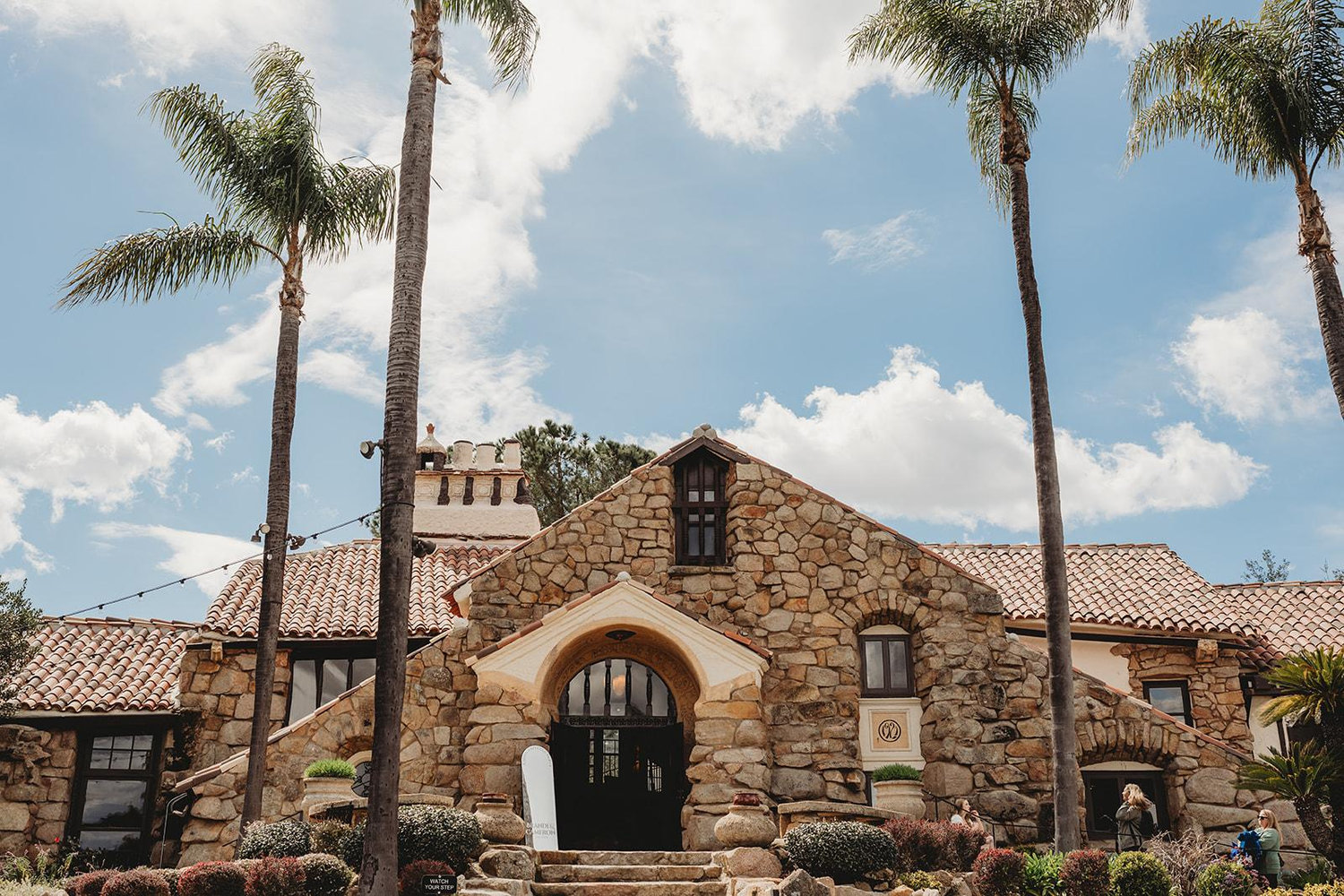 The Wedding Website of Ryan Caro and Charlene Bernarte