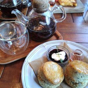 Brunch at Tea House Happa