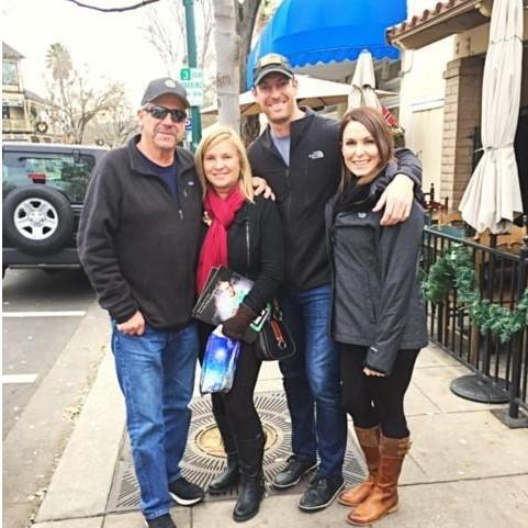 Visiting the fam in Cali