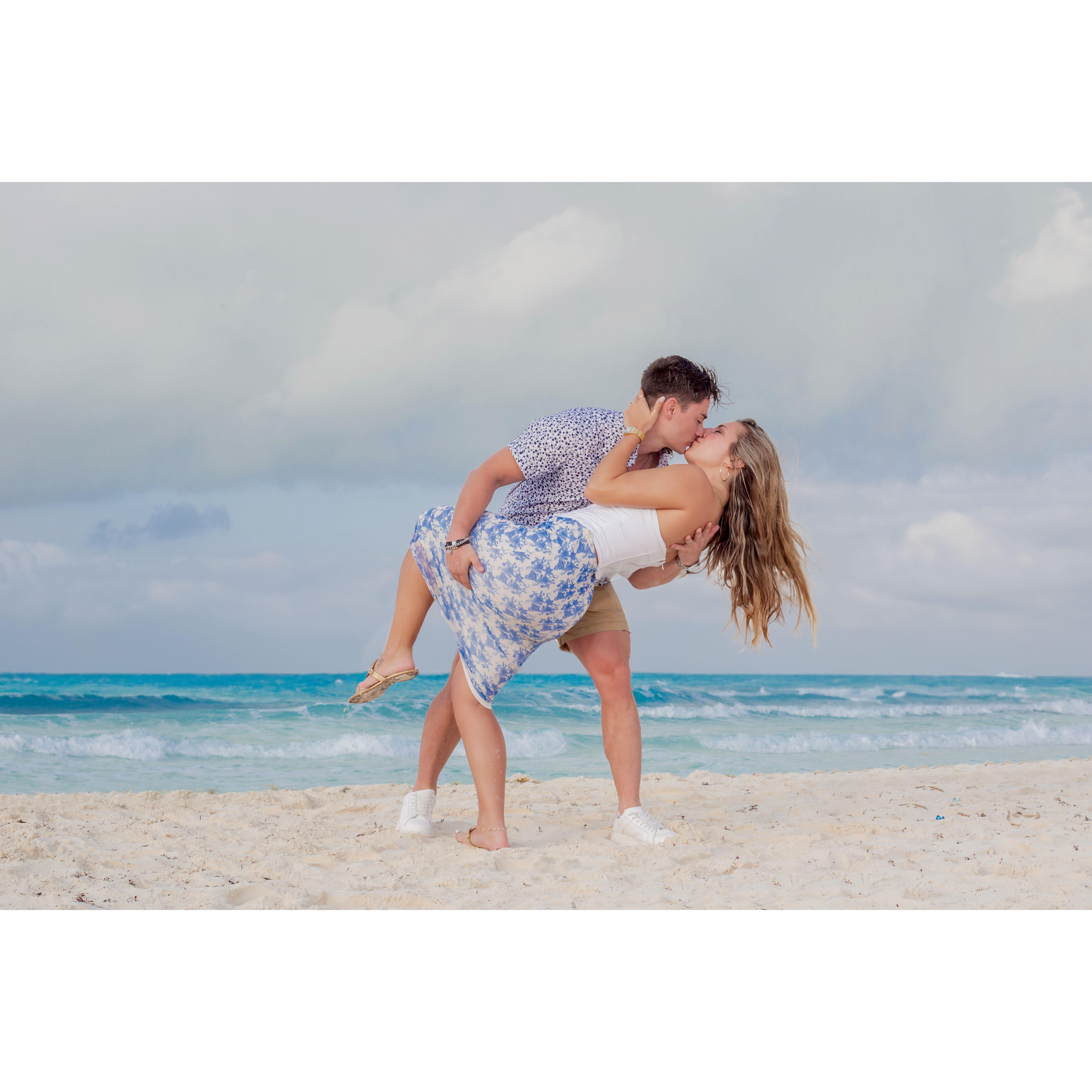 Engagement Photo Shoot in Cancun, Mexico