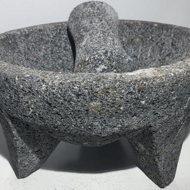 Made in Mexico Piedra Negra Black Stone Genuine Mexican Manual Guacamole Salsa Maker Volcanic Lava Rock Molcajete/Tejolote Mortar and Pestle Herbs Spices Grains 7" Large