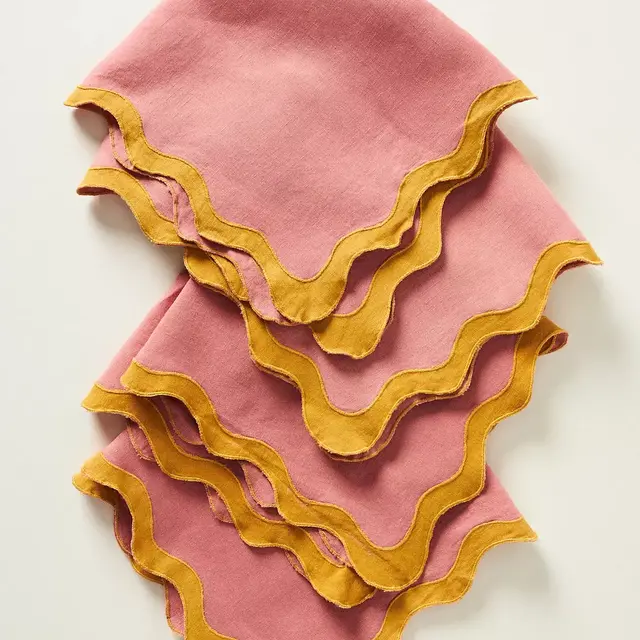 Bed Threads Scalloped Linen Napkins, Set of 4