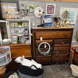 Angel's Antiques & Flea Mall