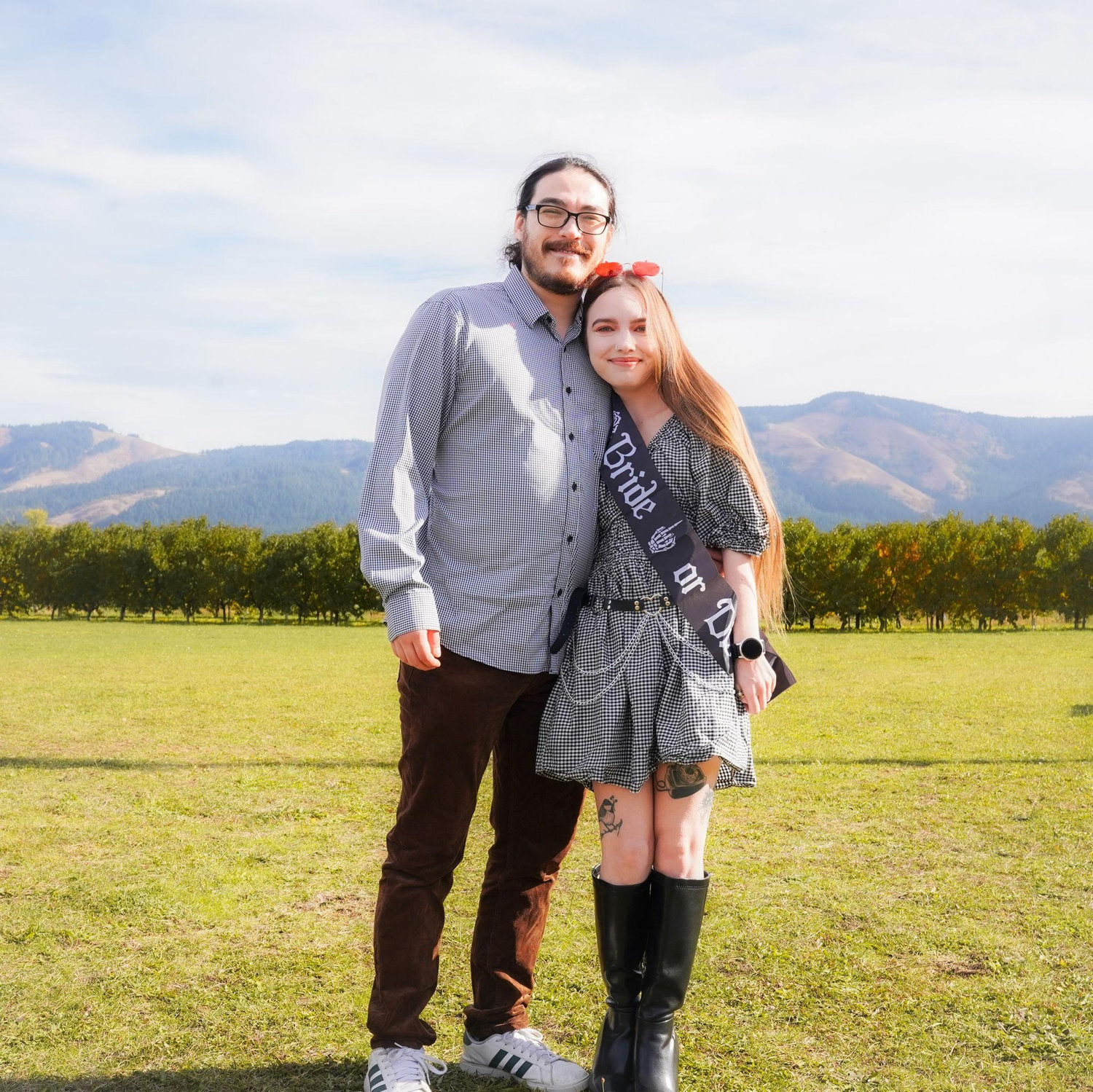 From our Bachelor/Bachelorette Party, Apple tasting in Hood River!