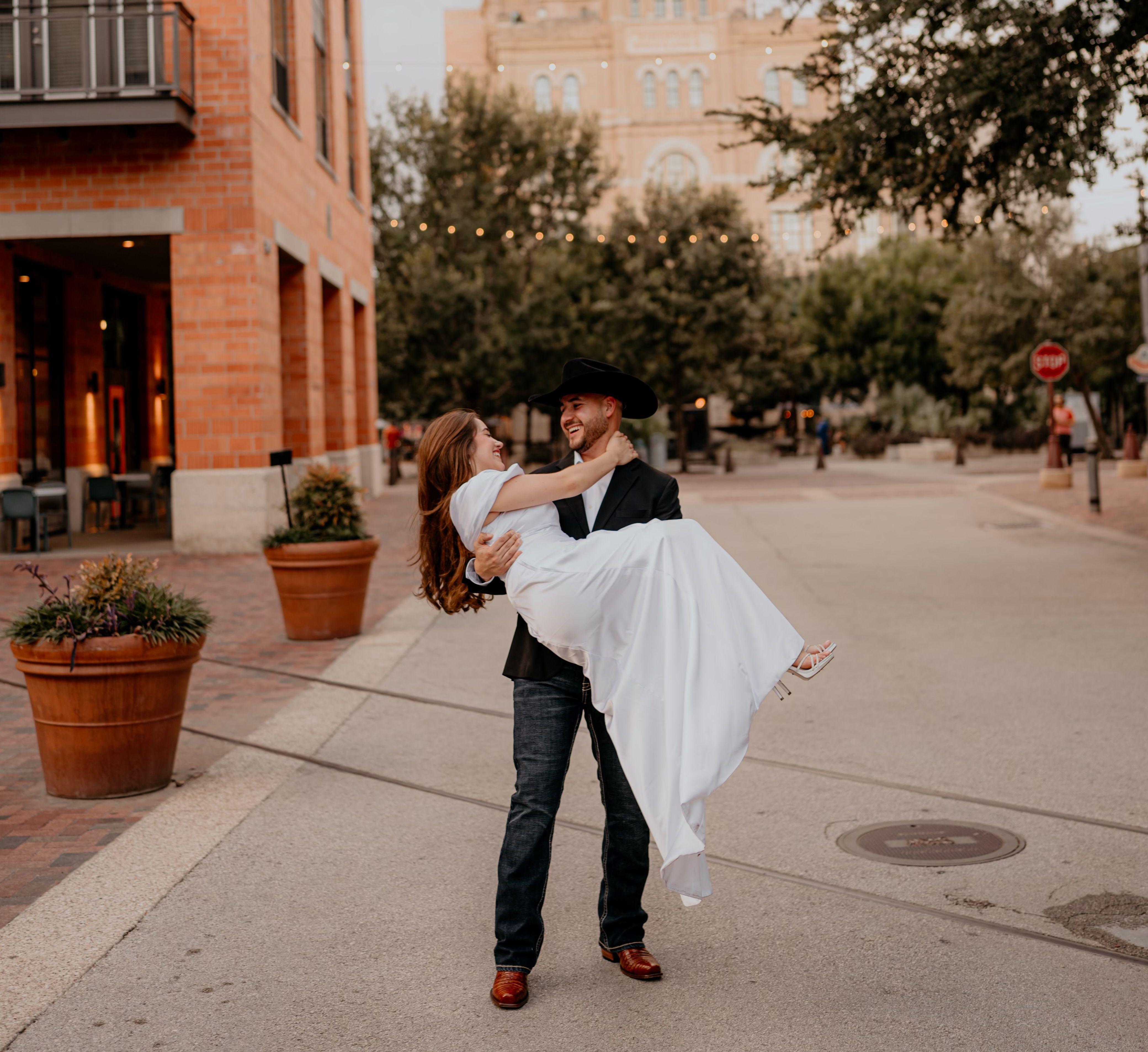 The Wedding Website of Ailyn Arevalo and Leonardo Martinez