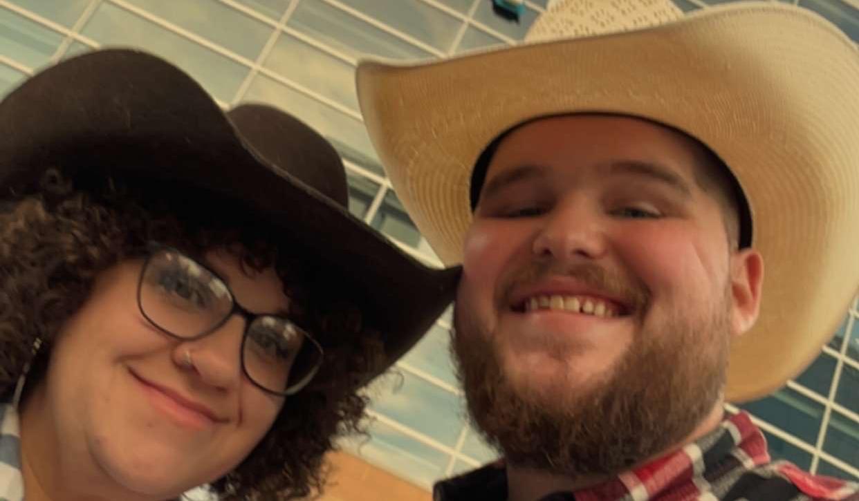 The Wedding Website of Angela Lynn Detterline and Kyle Matthew Pettit