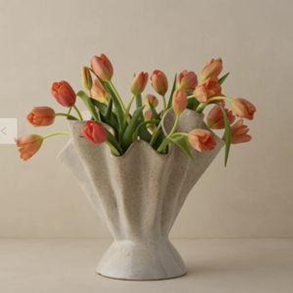Darcia Vase