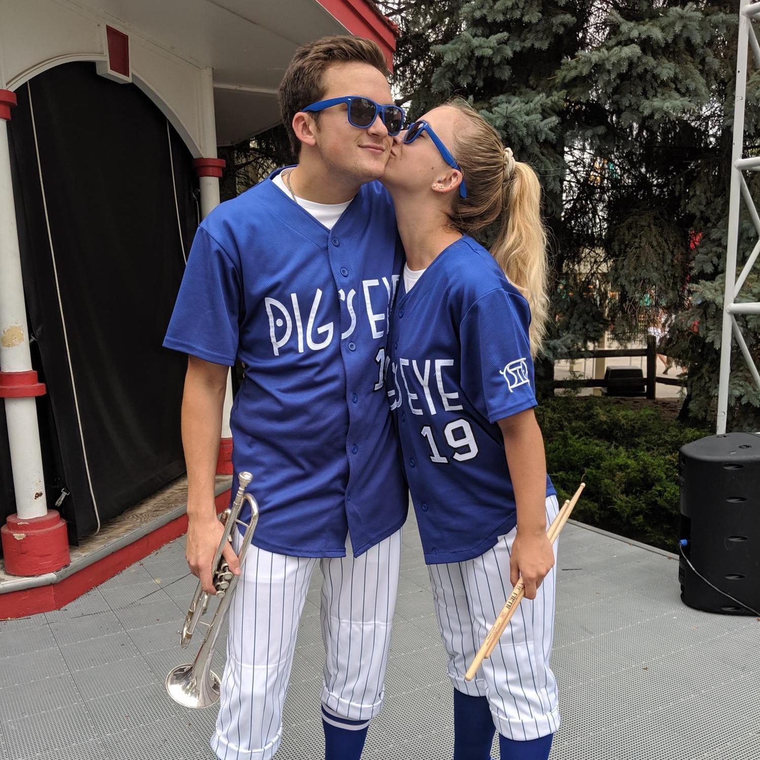 08.09.2019
The end of our second Valleyfair season, both as Benchwarmerz.