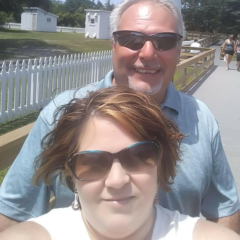 WE WENT ISLAND HOPPING AND STOPPED AT THIS THIS LIGHT HOUSE IN OCRACOKE FOR SOME PICTURES