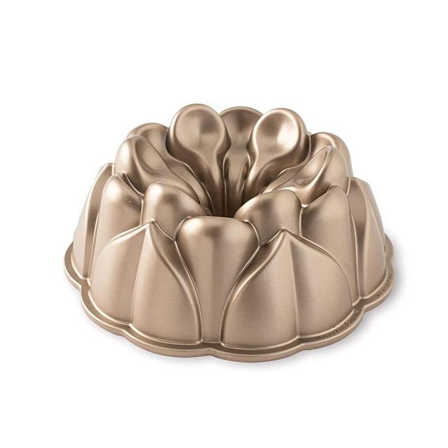 Nordic Ware Magnolia Cast Aluminum Bundt Pan, 10 Cup, Toffee