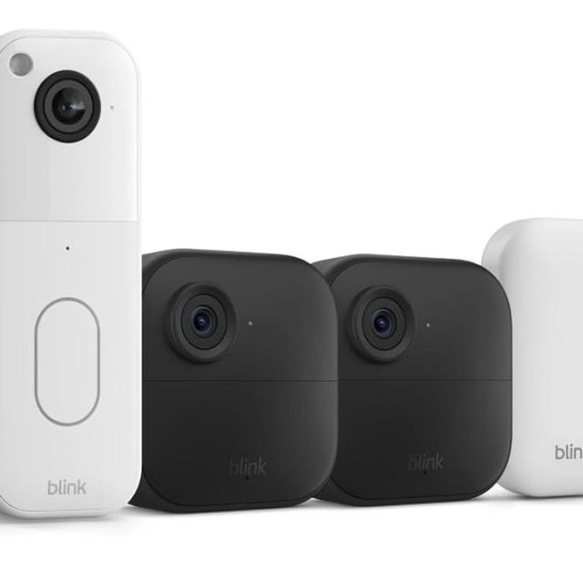 Blink doorbell camera + 2 security cameras