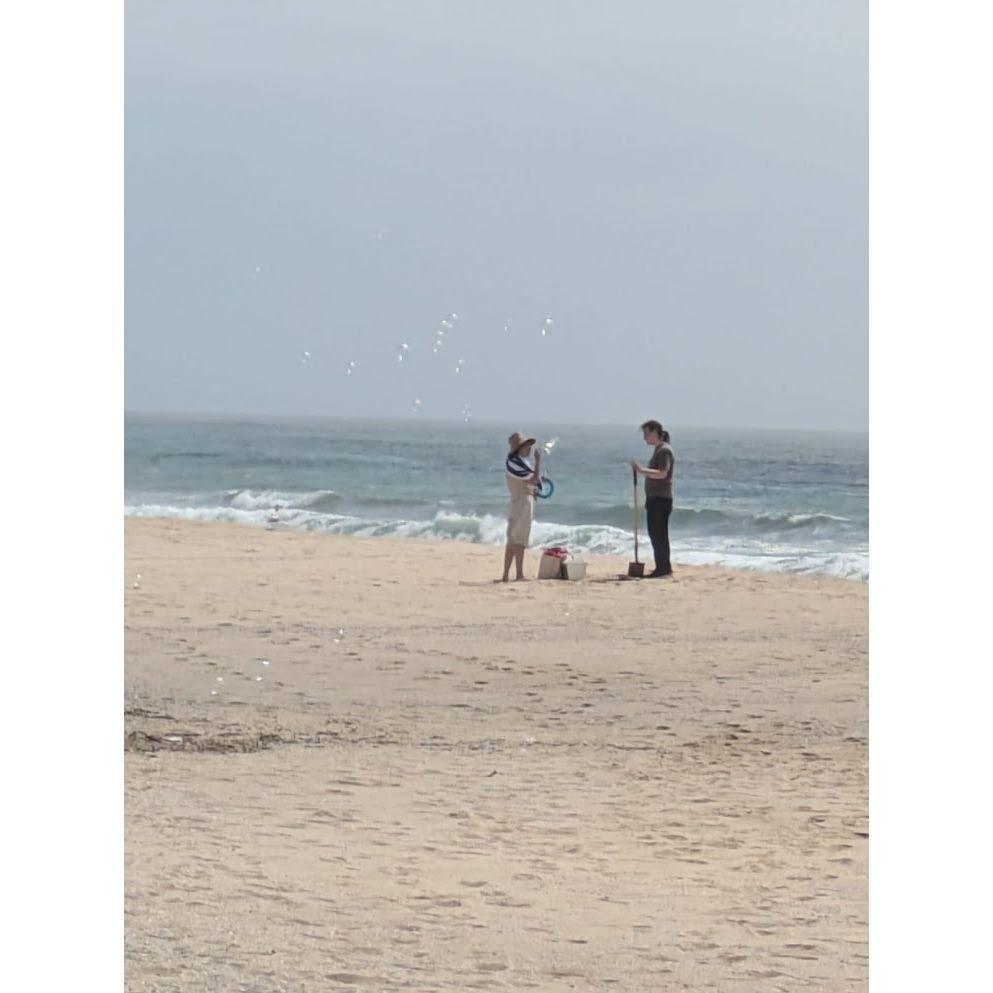 "Man shovels so woman can blow bubbles" Jun 2025