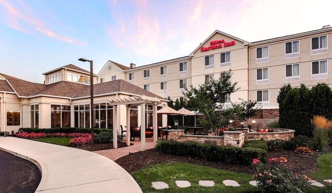 The Wedding Website of Amanda Sagona and Colin McGlynn