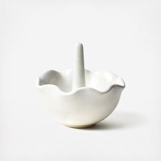 Signature Ruffle Ring Dish