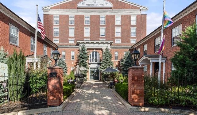 The Wedding Website of Amanda Mills and Nicholas LaGreca