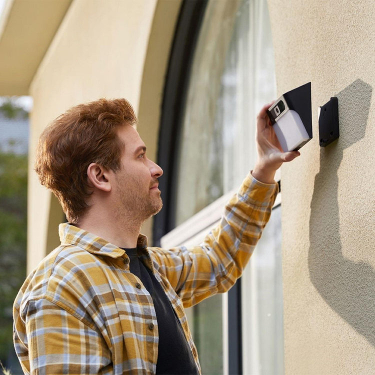 Eufy, Solar Wall Light Cam S120 | Zola