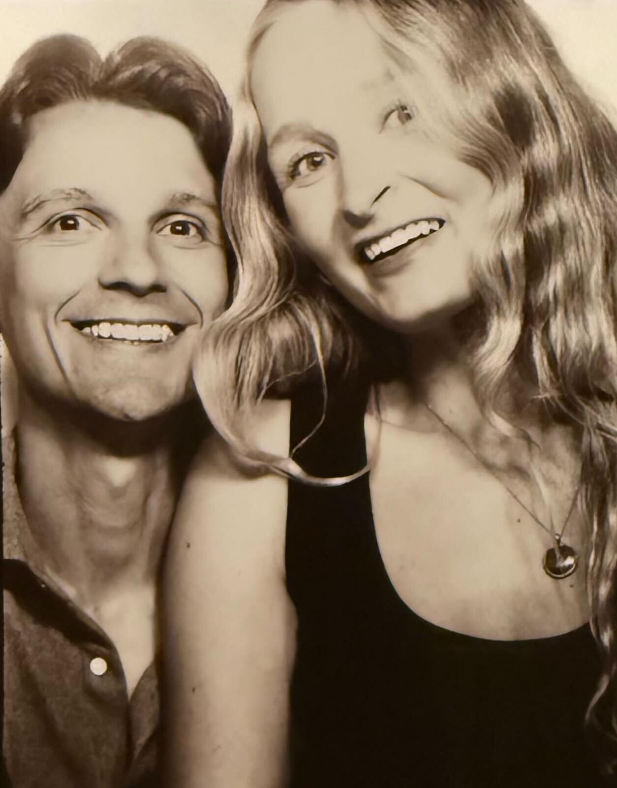 The Wedding Website of Ria Hardy and Miles Weeks