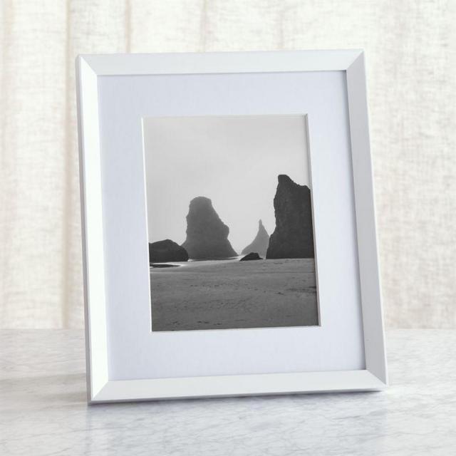 Icon 8x10 White Picture Frame