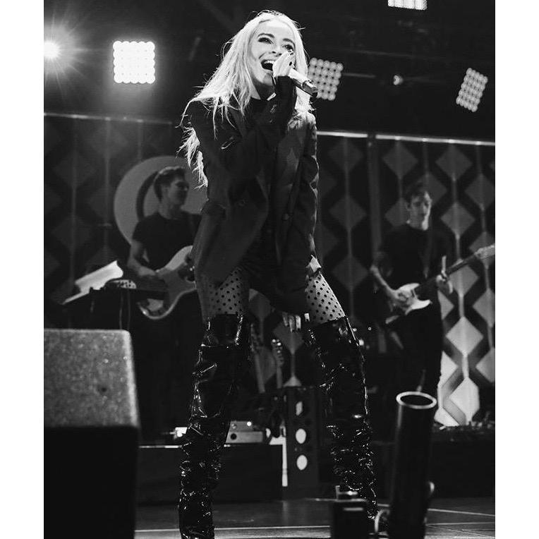 Kenzie Performing At Jingle Ball