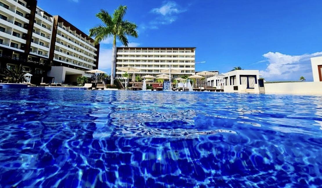 The Wedding Website of Candace Maye and Nakeem Maye