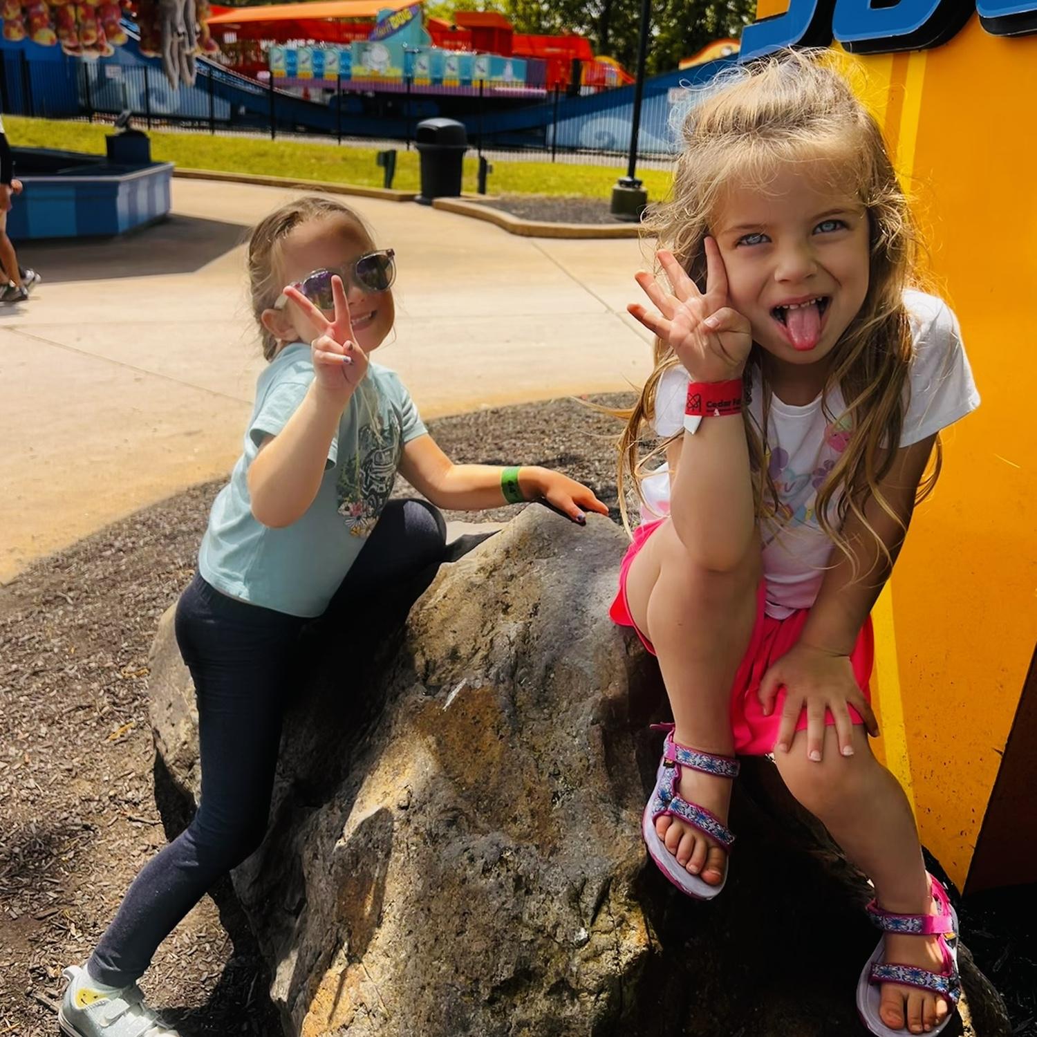 These two love doing KI together and I know are going to have the best time being co-flower girls! 🌺