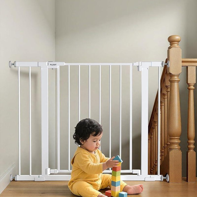 29.5-40.5" Baby Gate for Stairs, Dog Gate for Doorways, Walk Thru Auto Close Metal Baby Safety Gate for The House, Stairs and Doorways, Child Gate Pressure Mounted, Pet Gate for Dog Indoor - White