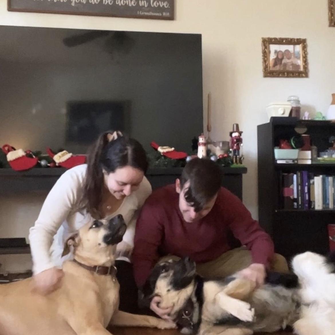 Our first Christmas + our fur babies Georgia and Carolina ❤️