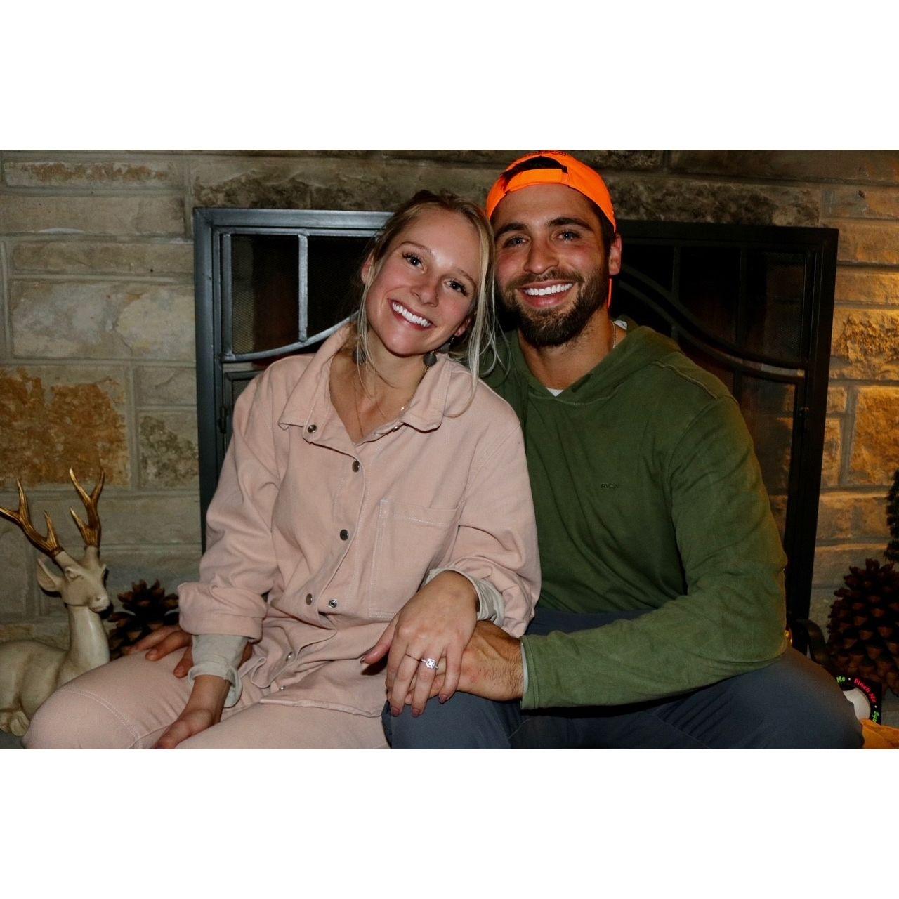 We are ENGAGED!!!!!!!