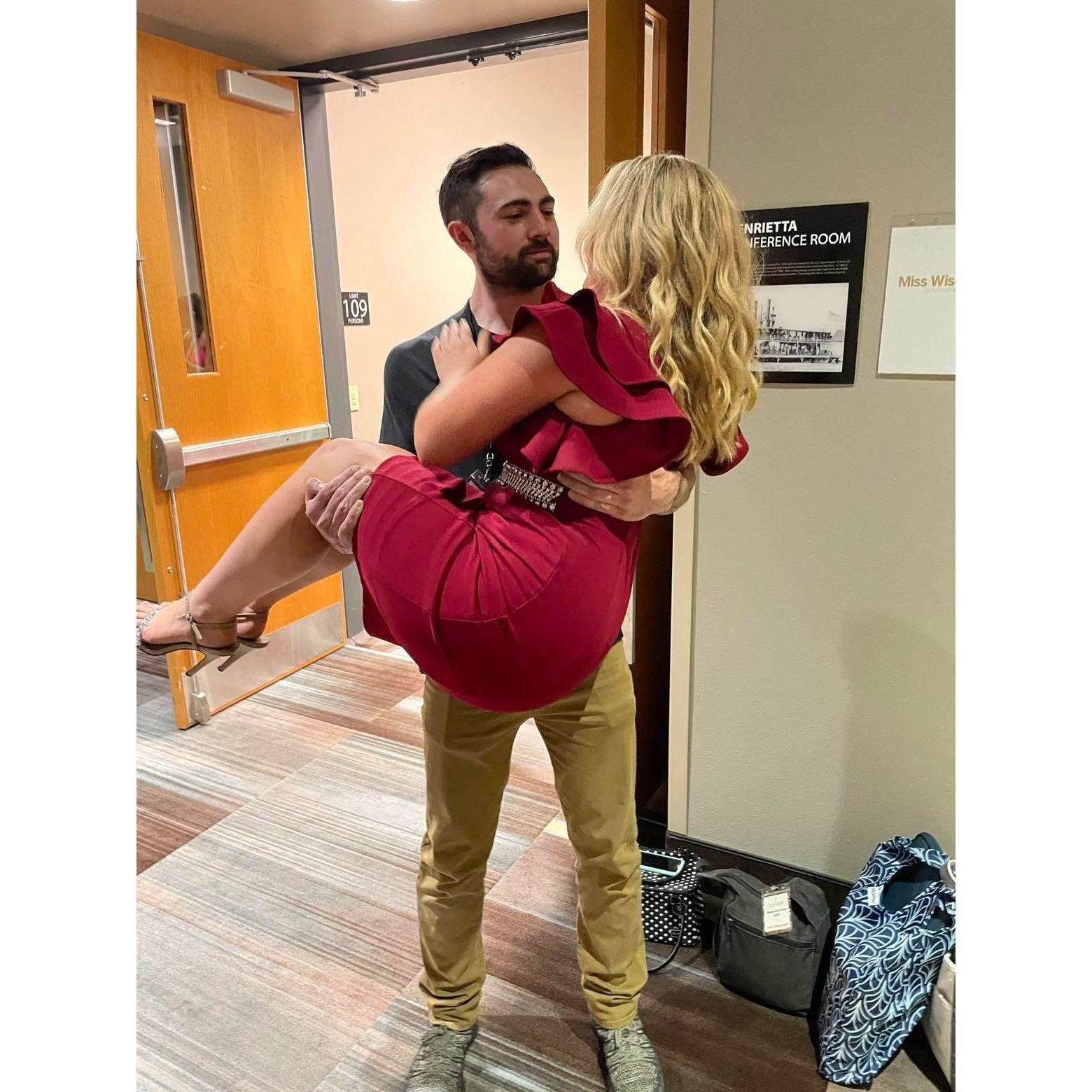 Austin supported Ariel in many ways as she was Miss Wisconsin Rapids 2021. This time was after the first night of preliminaries at Miss Wisconsin.