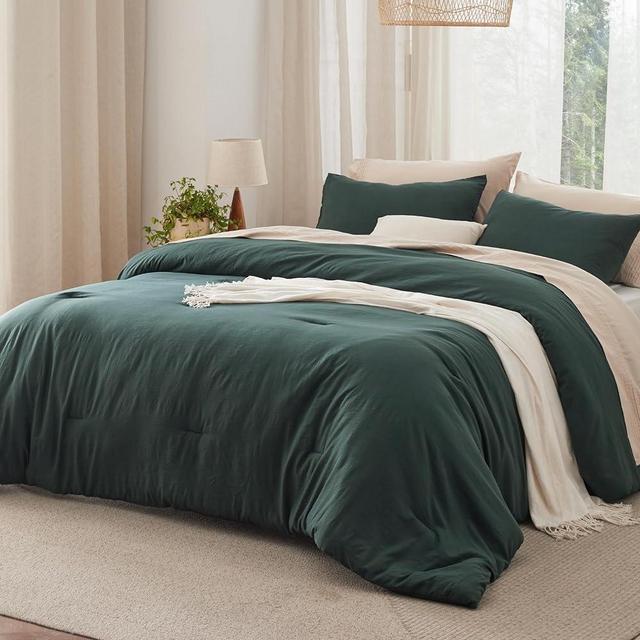 Bedsure King Size Comforter Set, Forest Green Soft Prewashed Bed Comforter for All Seasons, 3 Pieces Warm Bedding Sets, 1 Lightweight Comforter (104"x90") and 2 Pillowcases (20"x36")