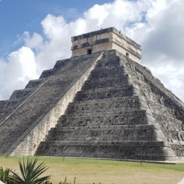 Honeymoon Tour Chichen Itza and Santuario Tsukan Cenote
