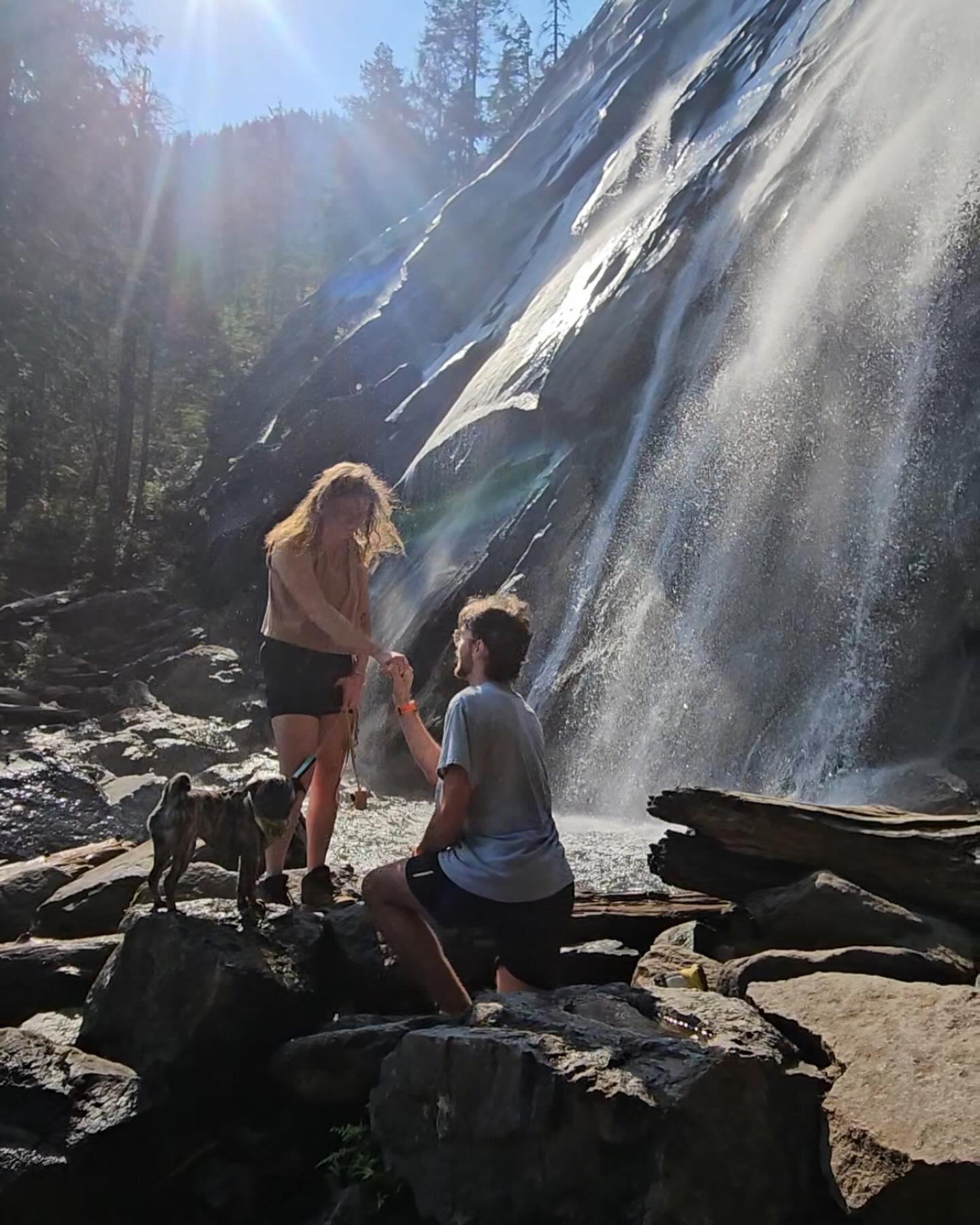 The Wedding Website of Amber Miller and Christian Escritt