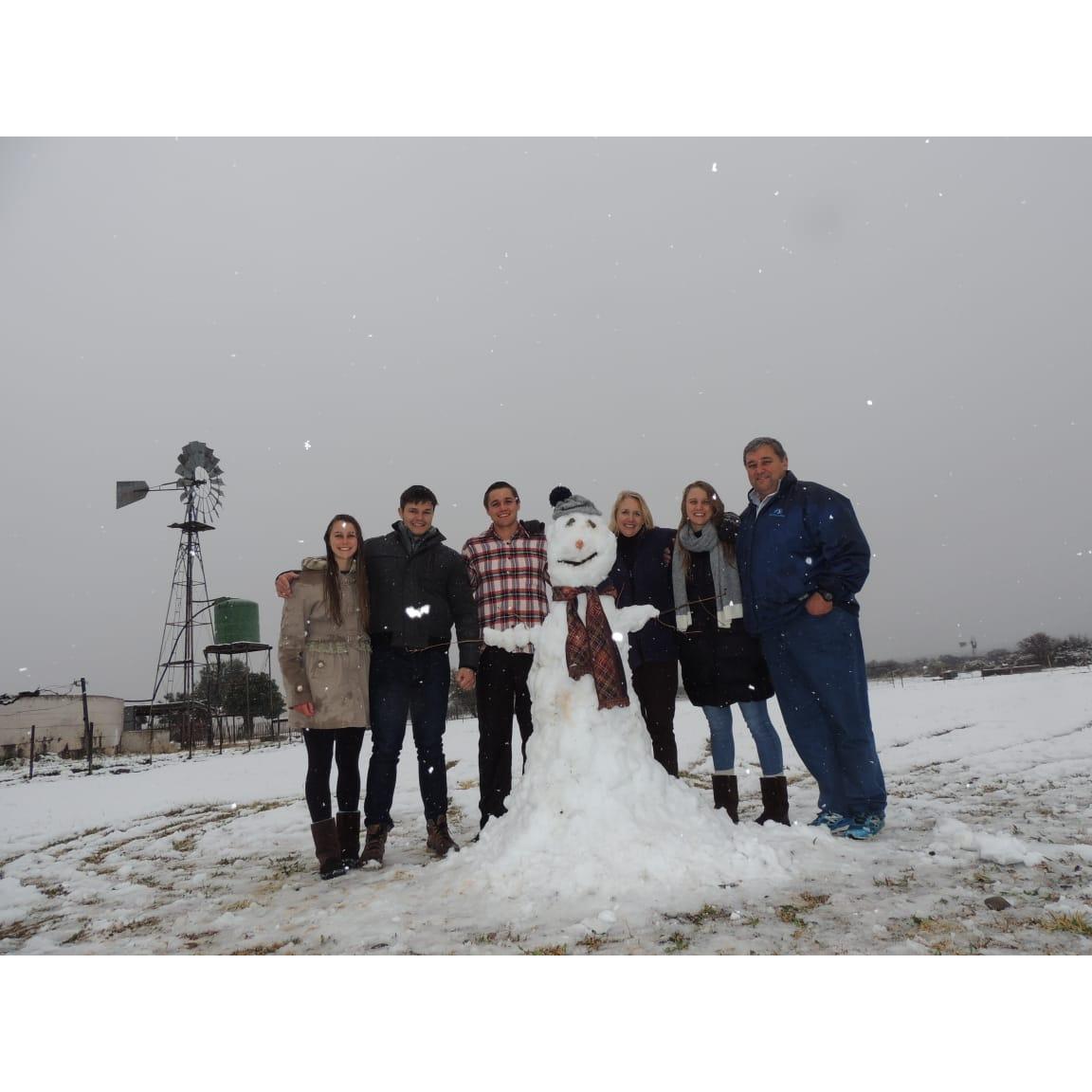 Sneeu in Graaff Reinet - Die Adendorffs en Olaf.