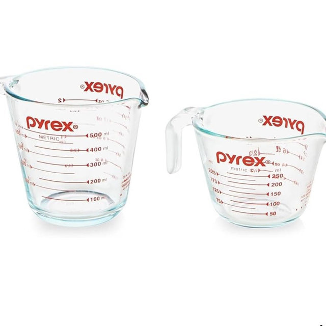 Pyrex Essentials (2-Pack) Glass Measuring Cups Set, (1 & 2 Cup) Measuring Cups For Prepping, Baking and Cooking, Preheated Oven, Dishwasher, Freezer, and Microwave Safe