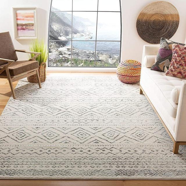 SAFAVIEH Tulum Collection Area Rug - 6' x 9', Ivory & Grey, Moroccan Boho Distressed Design, Non-Shedding & Easy Care, Ideal for High Traffic Areas in Living Room, Bedroom (TUL267A)