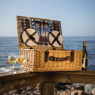 4-Person Newbury Picnic Basket