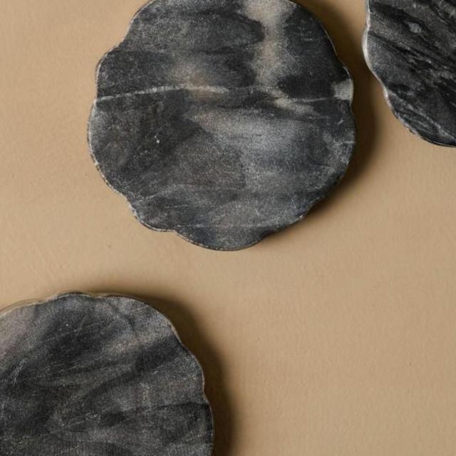 Black Marble Scalloped Coaster Set