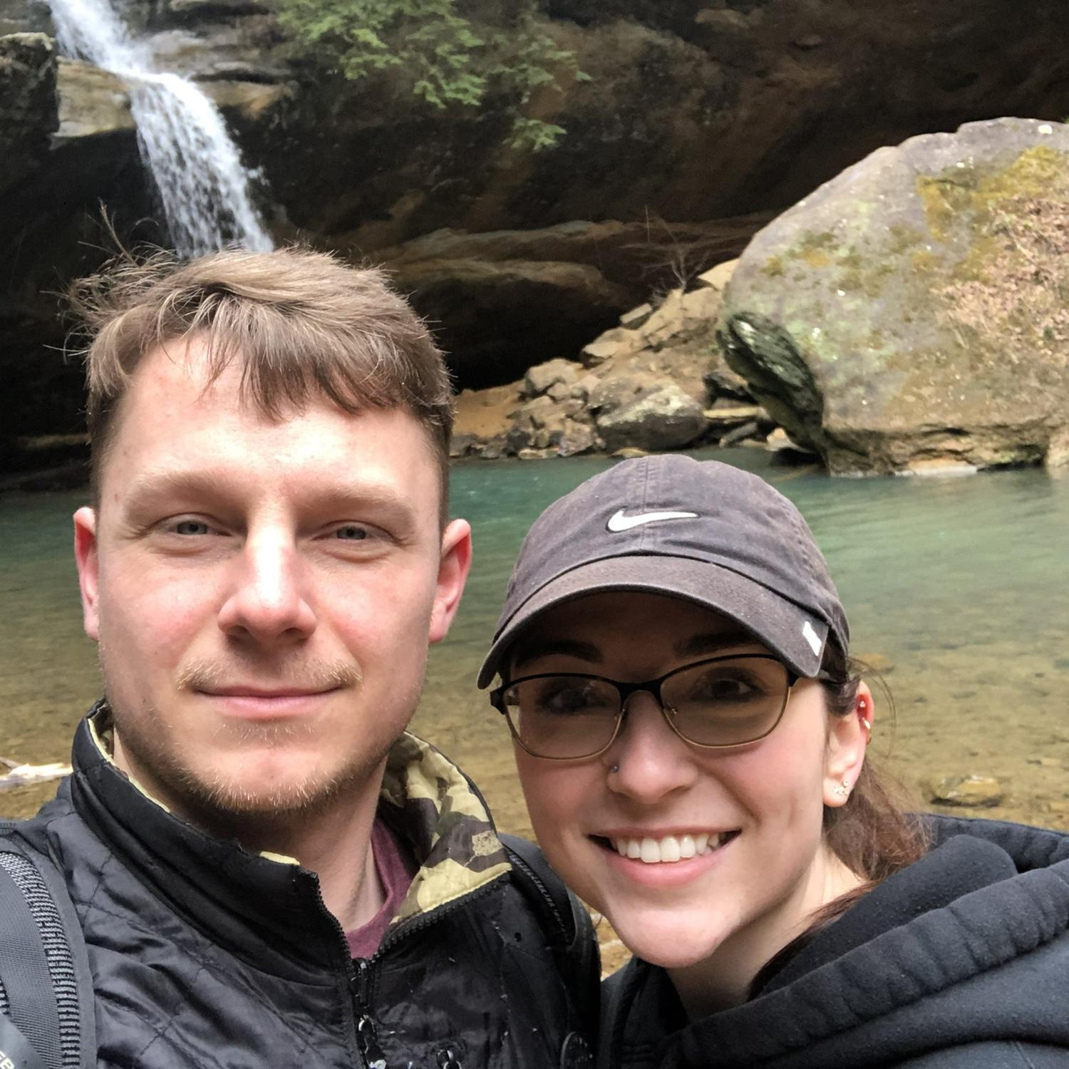 We love hiking in Hocking Hills❤️