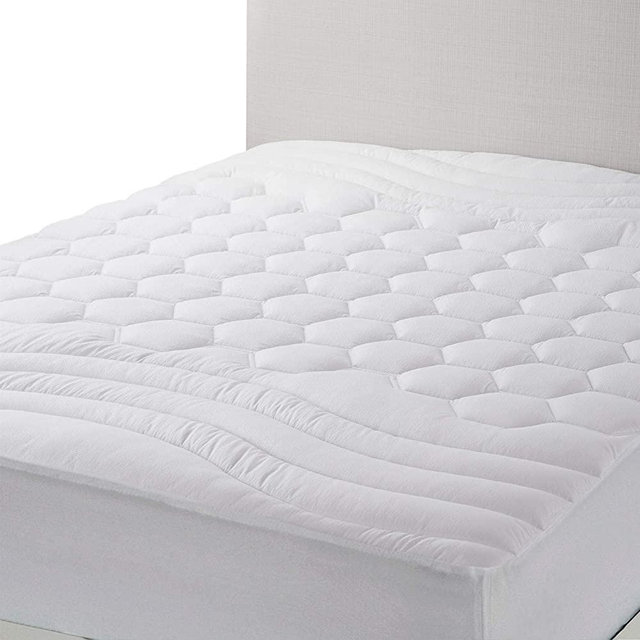 Bedsure Mattress Pad King Size - Breathable - Ultra Soft Quilted Mattress Pad Deep Pocket, Fitted Sheet Mattress Cover White