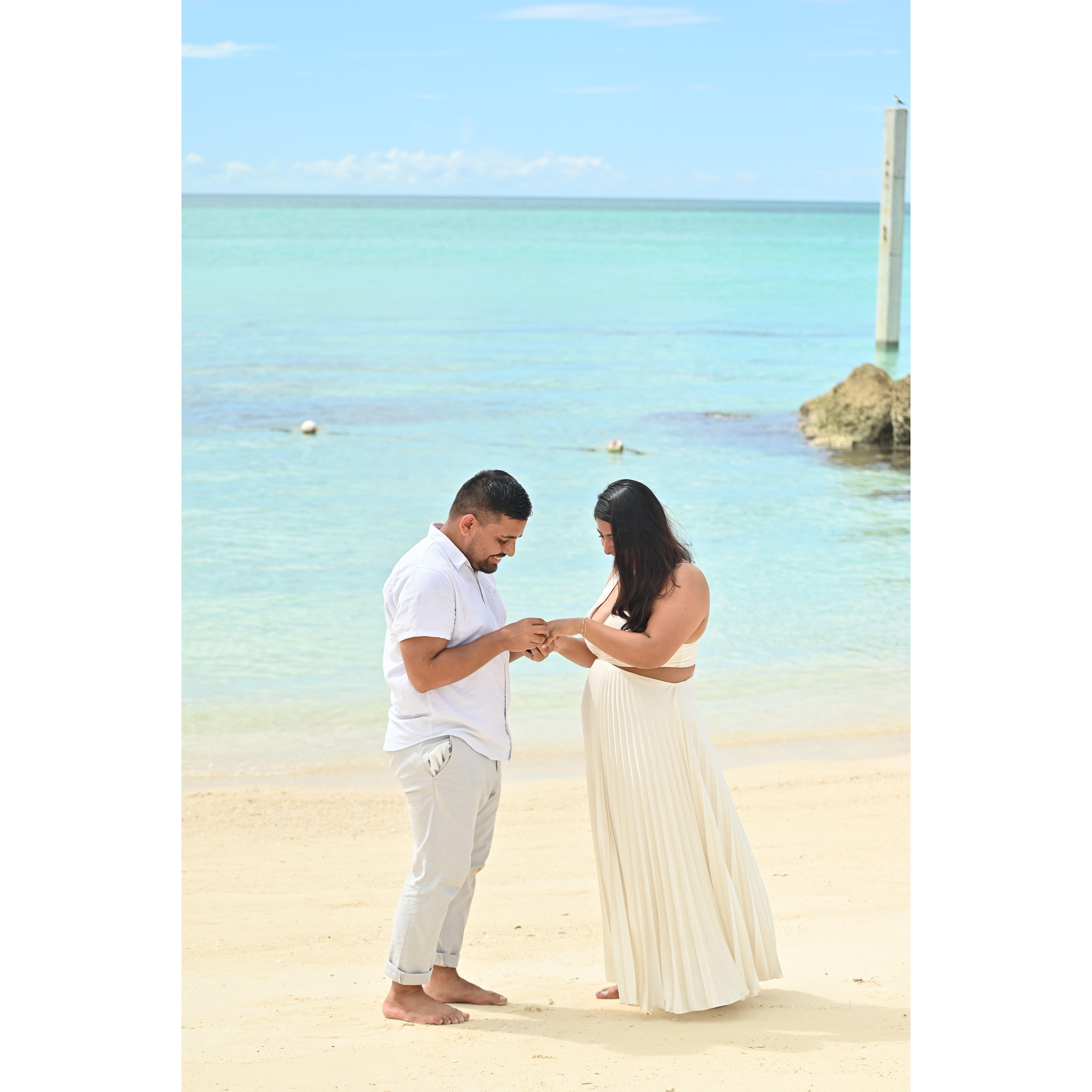 Proposals don’t always go perfectly. When I had to ask again because of the emotions, it made the moment even more memorable. 💍❤️