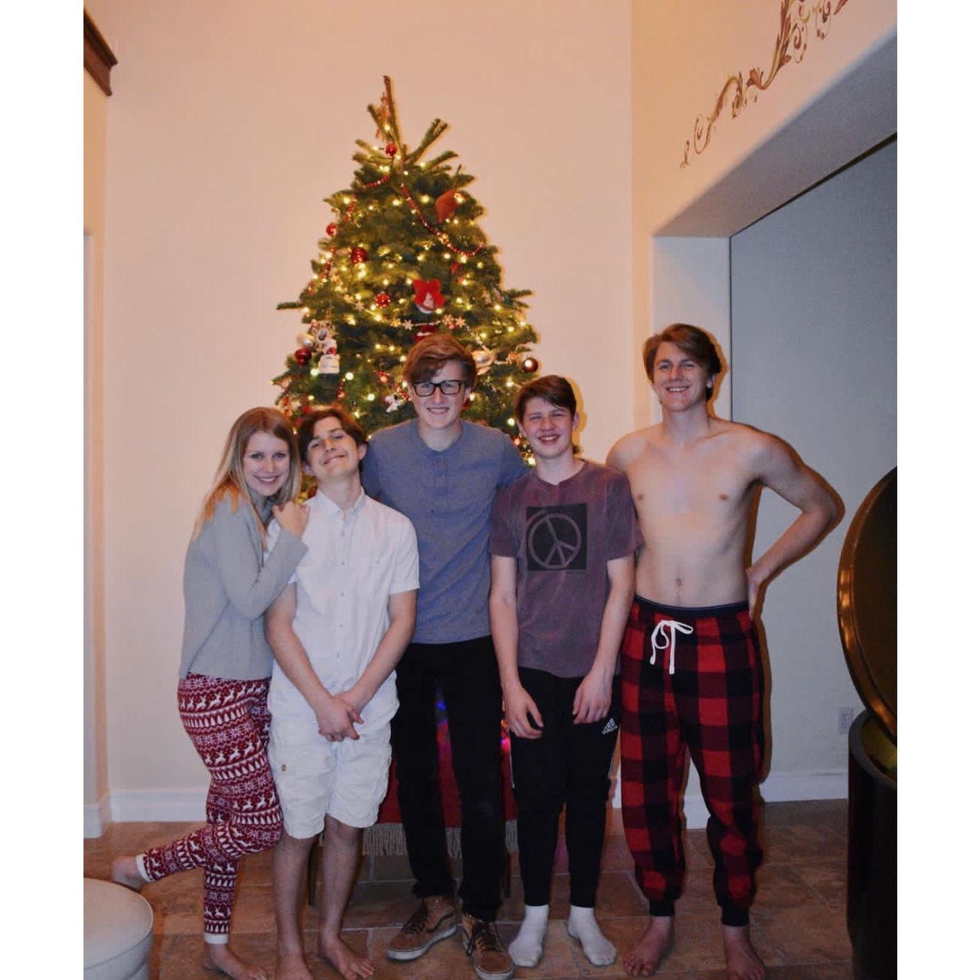 Harris Christmas 2018, with Devon's brothers and cousin Calvin