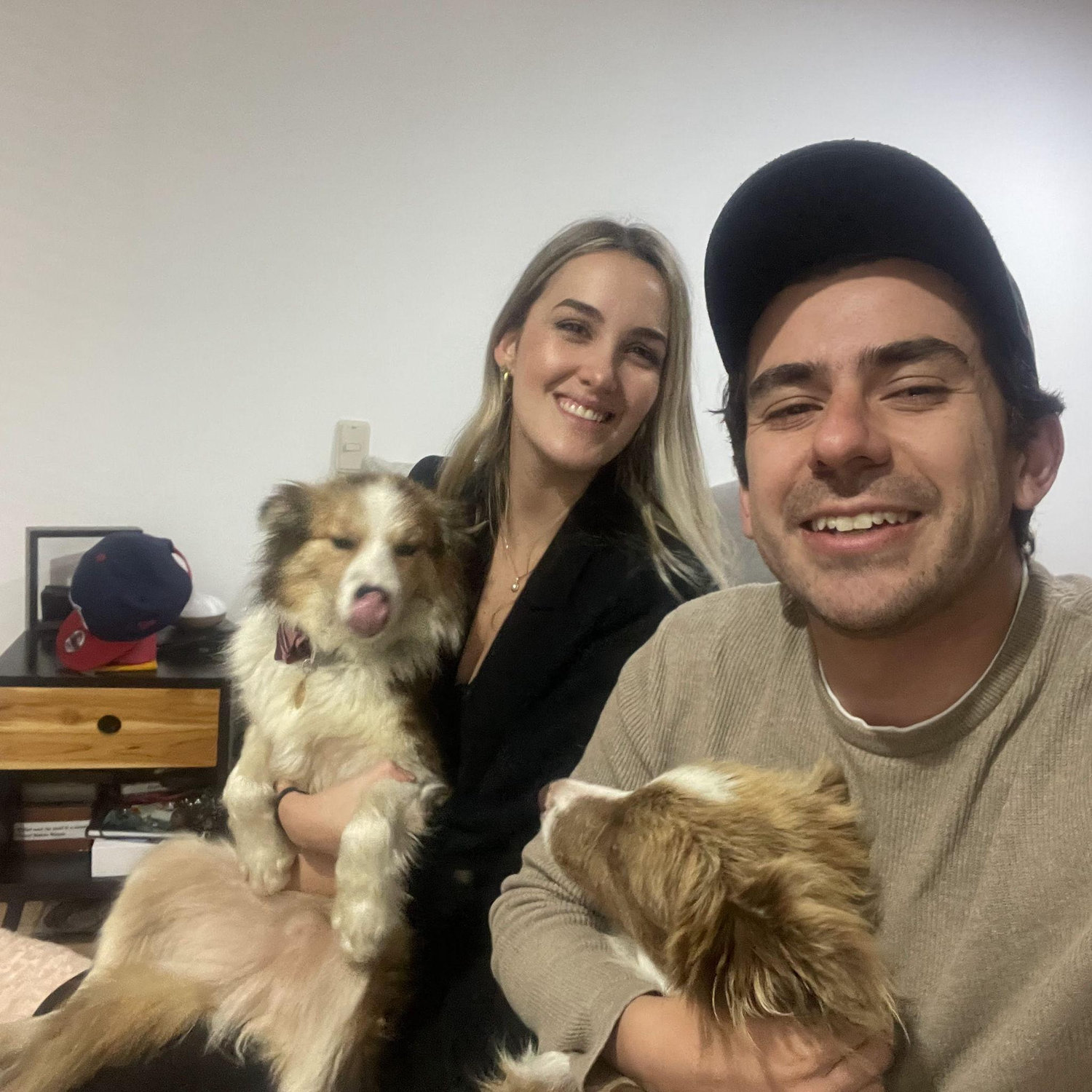 "La primero foto de la familia completa ft. Lana & Leia" - Bogotá, Colombia 2022